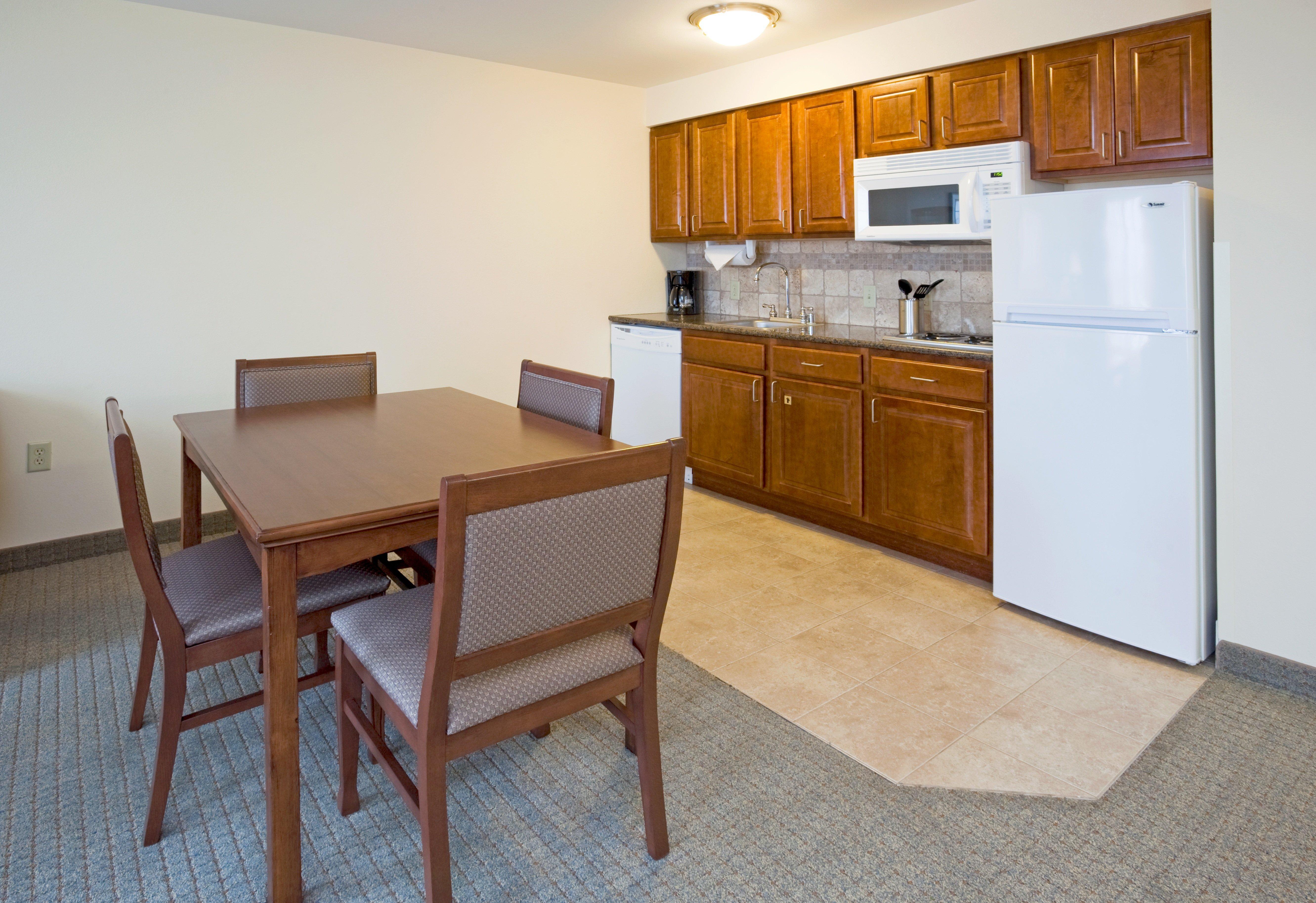 Staybridge Suites Milwaukee West-Oconomowoc By Ihg Extérieur photo