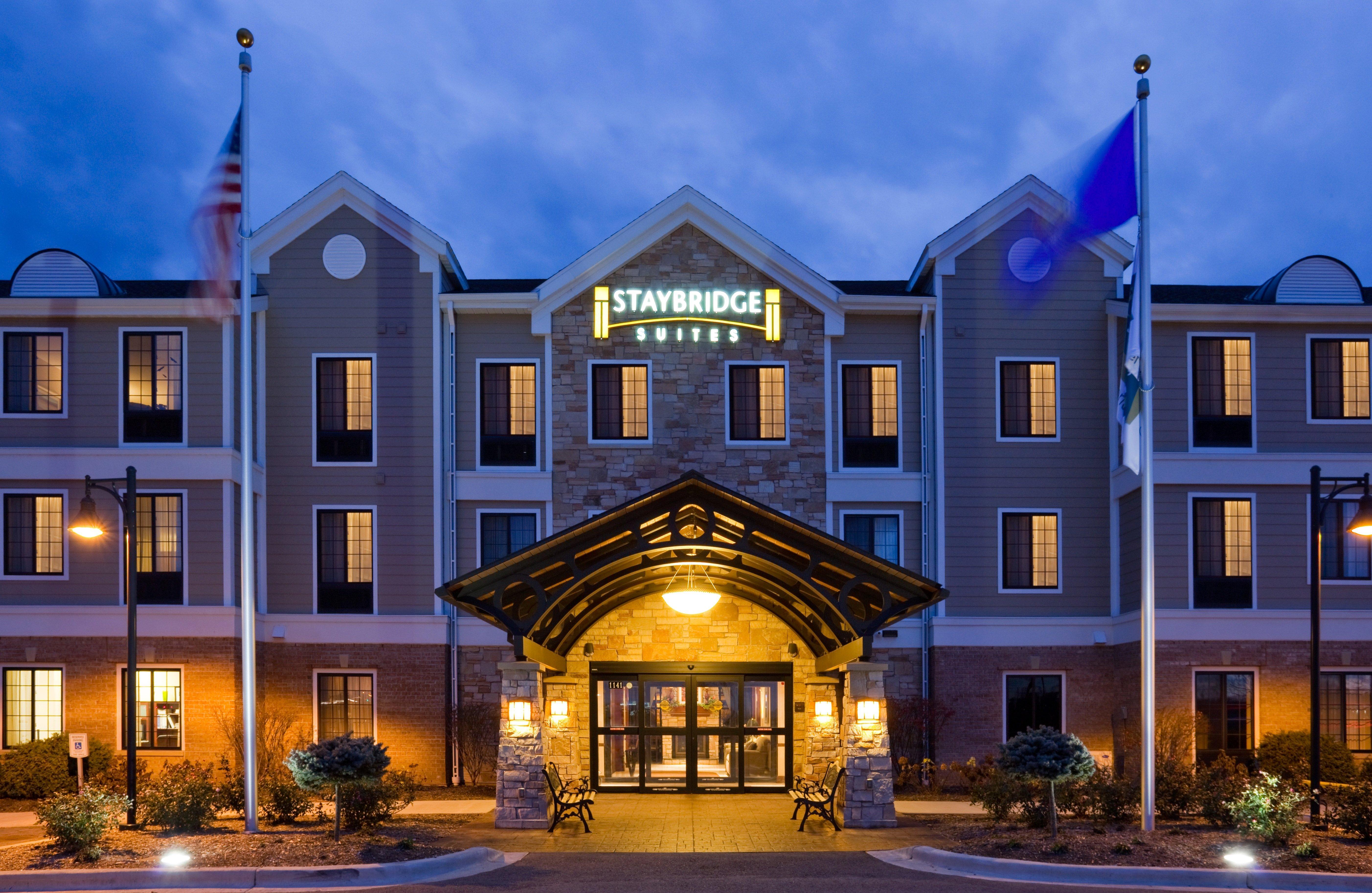 Staybridge Suites Milwaukee West-Oconomowoc By Ihg Extérieur photo