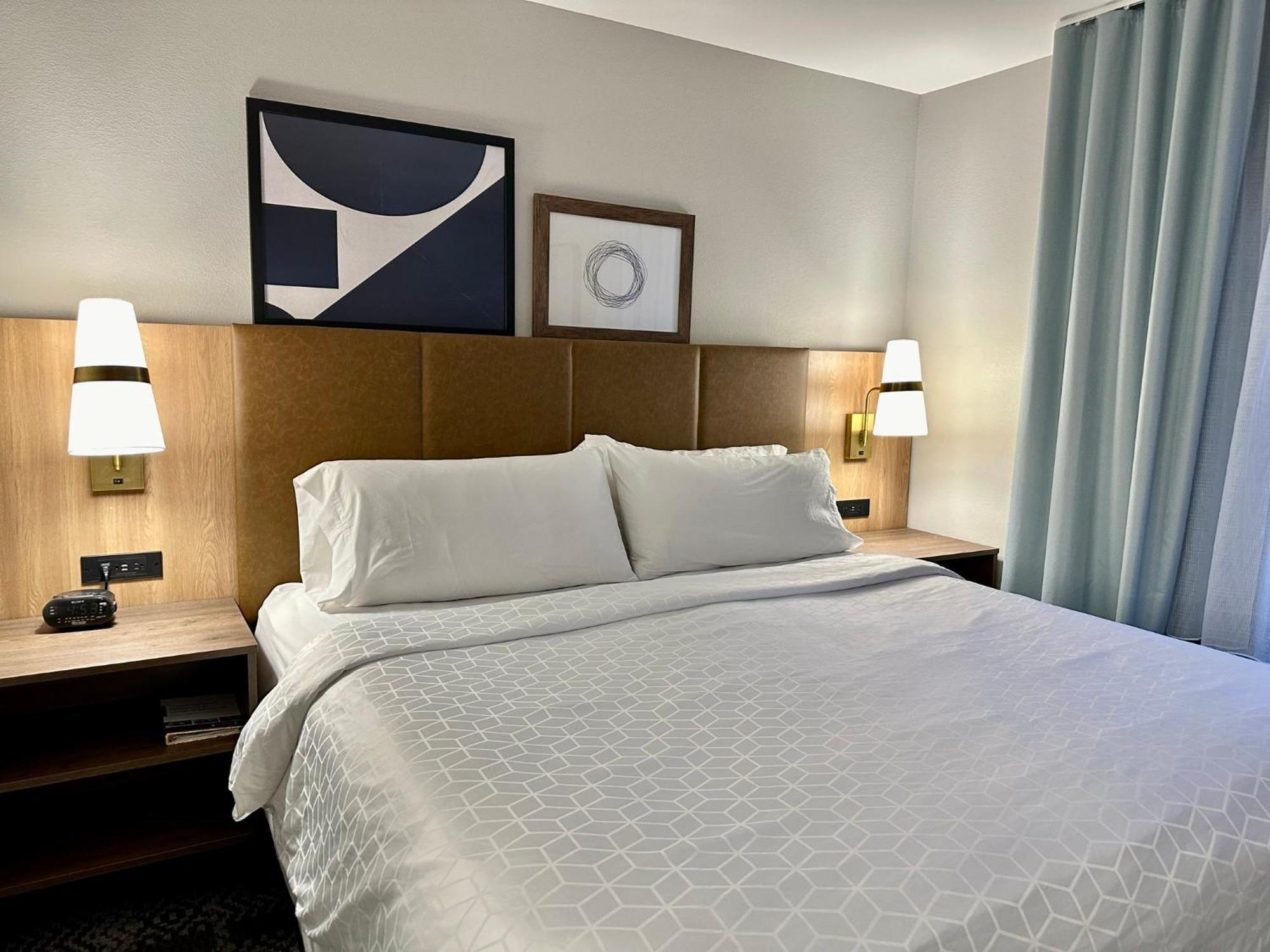Staybridge Suites Milwaukee West-Oconomowoc By Ihg Extérieur photo