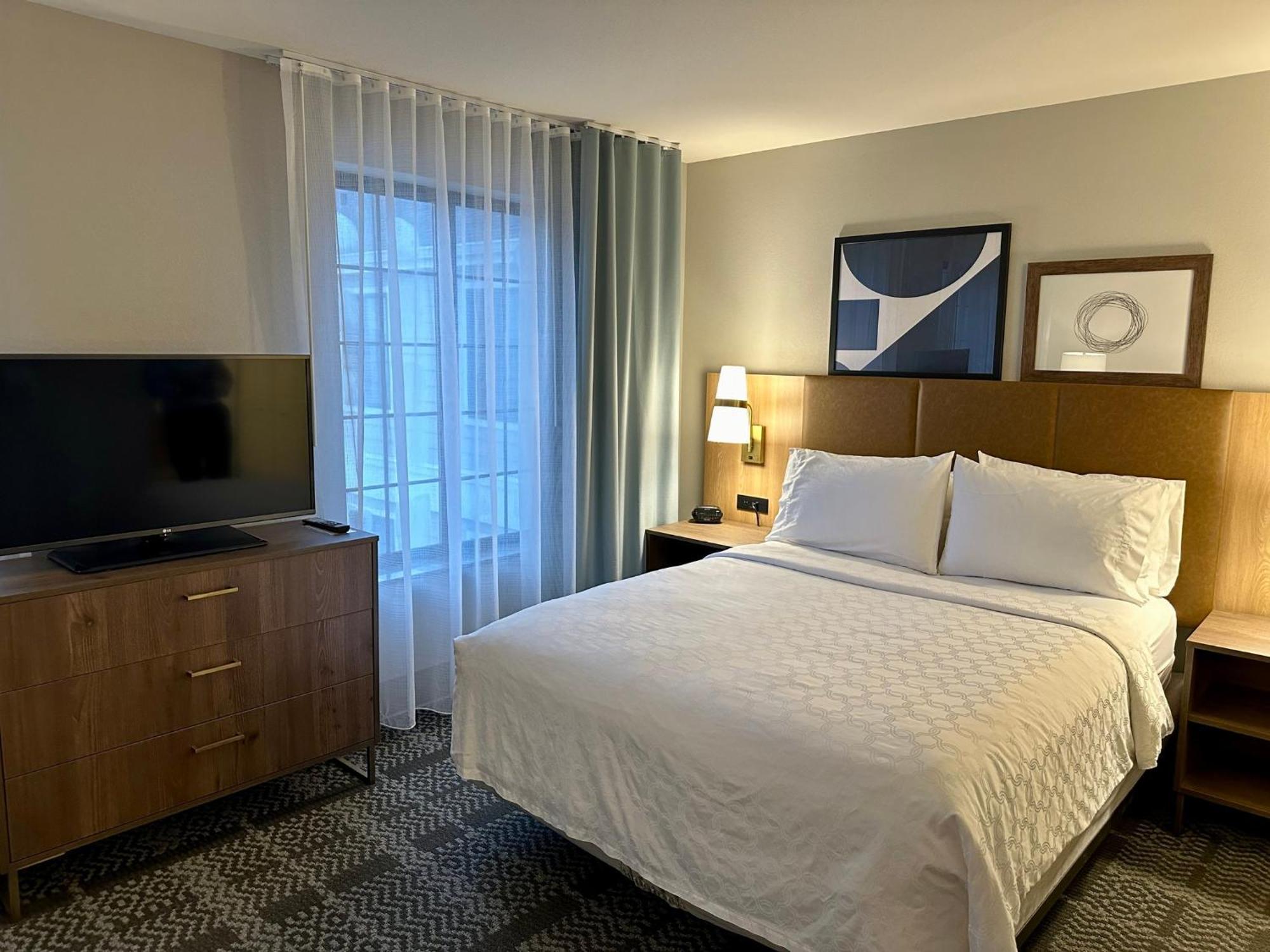 Staybridge Suites Milwaukee West-Oconomowoc By Ihg Extérieur photo