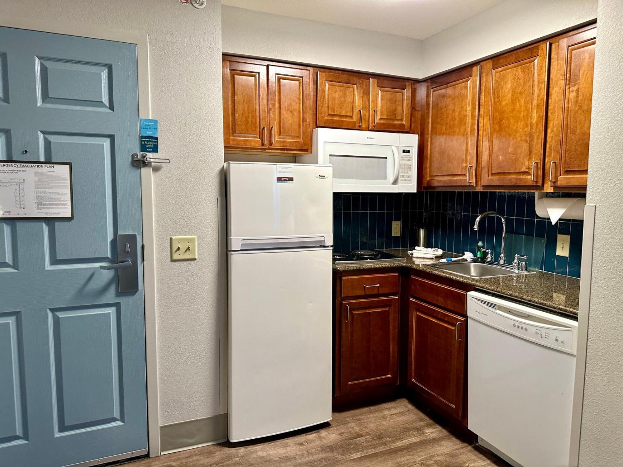 Staybridge Suites Milwaukee West-Oconomowoc By Ihg Extérieur photo