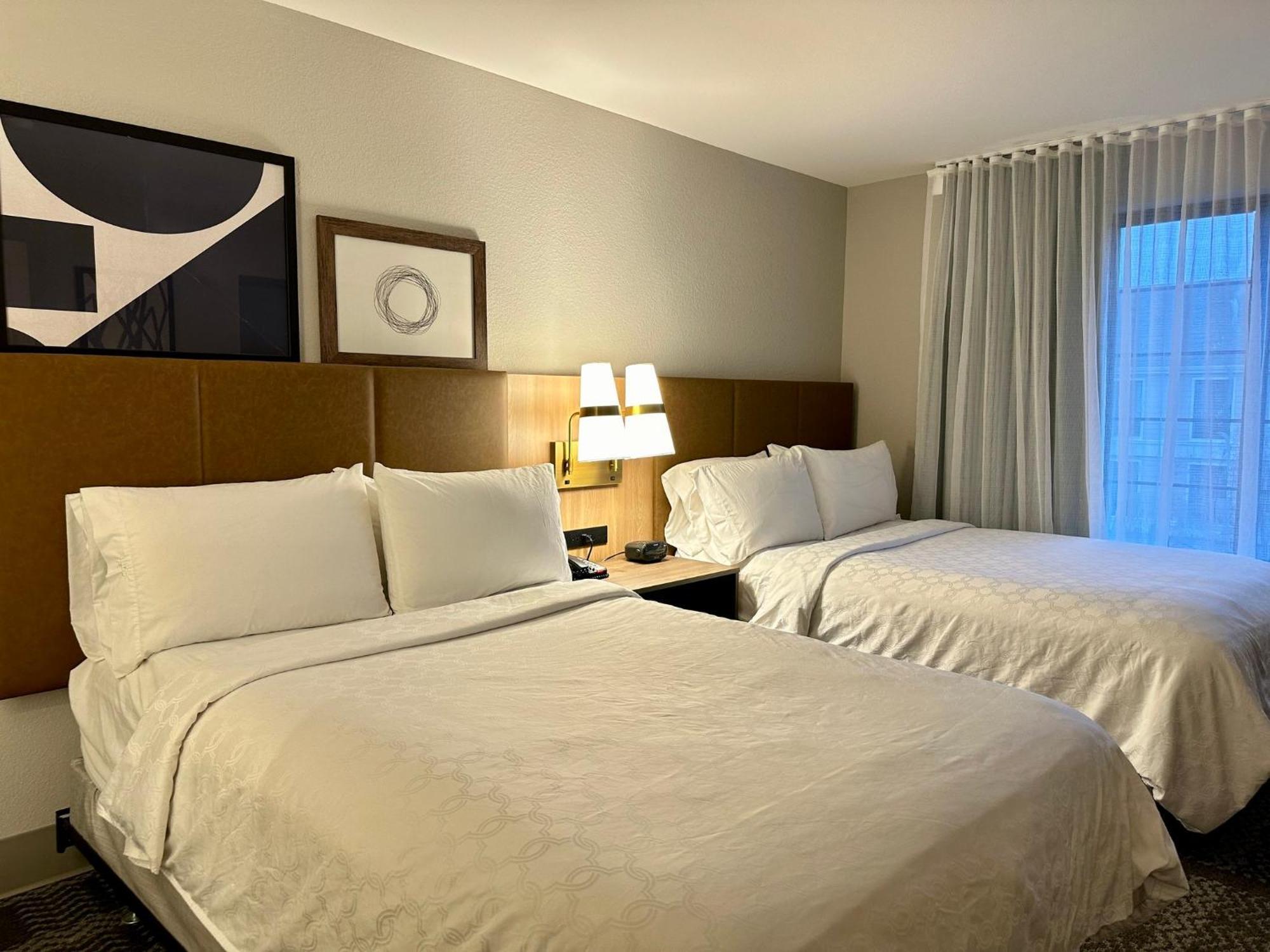 Staybridge Suites Milwaukee West-Oconomowoc By Ihg Extérieur photo