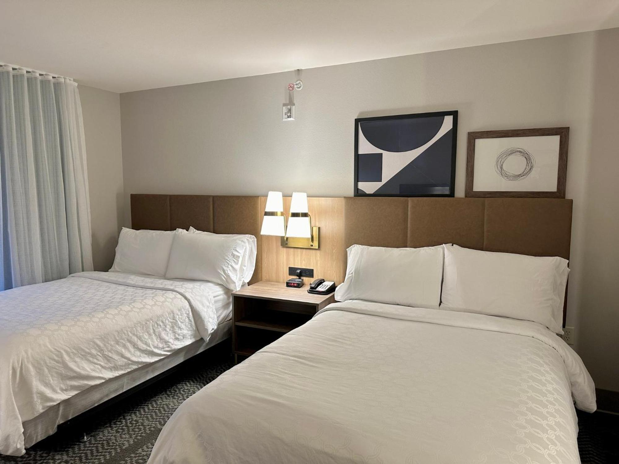 Staybridge Suites Milwaukee West-Oconomowoc By Ihg Extérieur photo