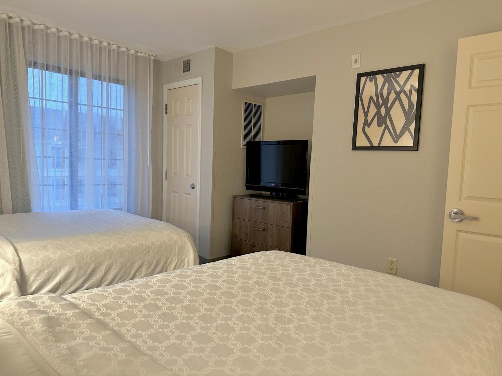 Staybridge Suites Milwaukee West-Oconomowoc By Ihg Extérieur photo