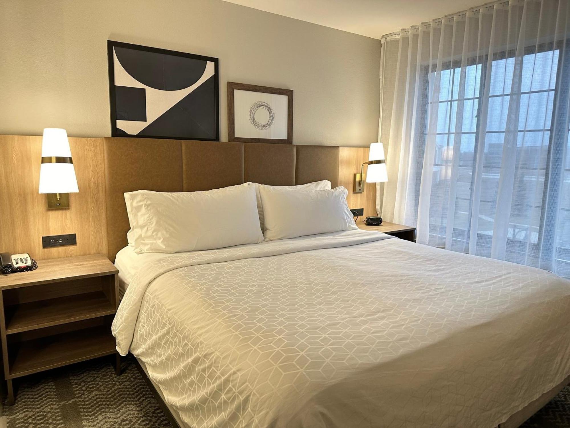 Staybridge Suites Milwaukee West-Oconomowoc By Ihg Extérieur photo