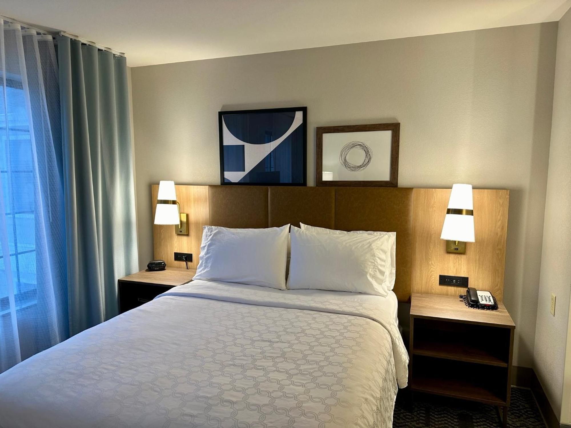 Staybridge Suites Milwaukee West-Oconomowoc By Ihg Extérieur photo